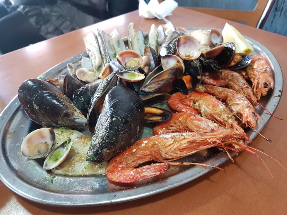 Restaurant Marisquería Freiduría la Maquinista - Foto 3