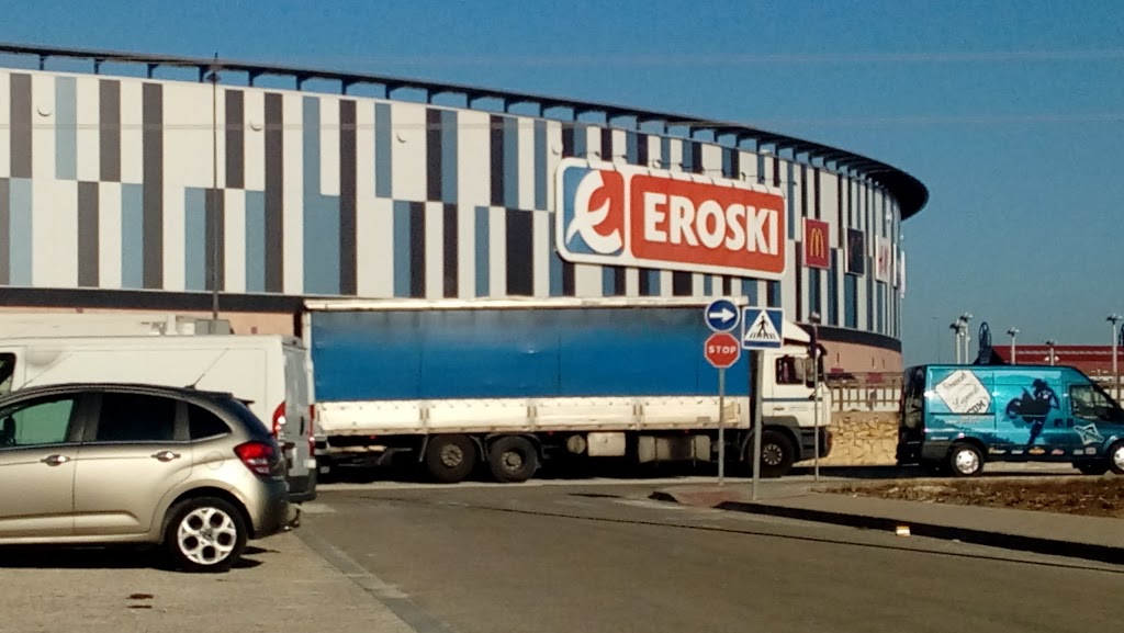Centro Comercial Portal de la Marina 13