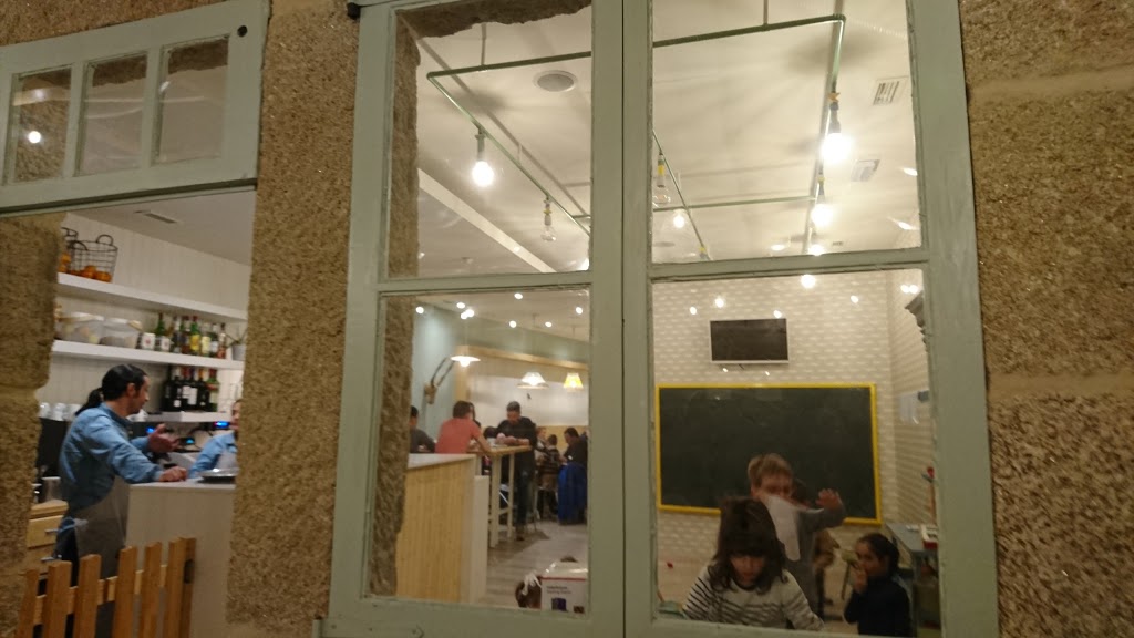 El patio Kinder Bar 17