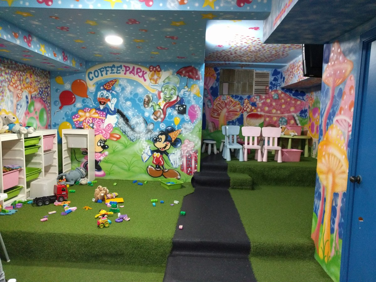 Cafetería Coffee Runners 11