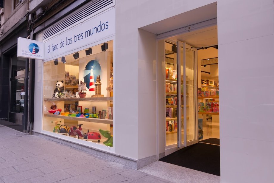 El faro de los tres mundos - Foto 4