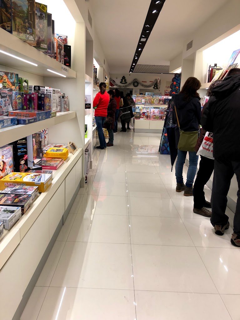 El faro de los tres mundos - Foto 1