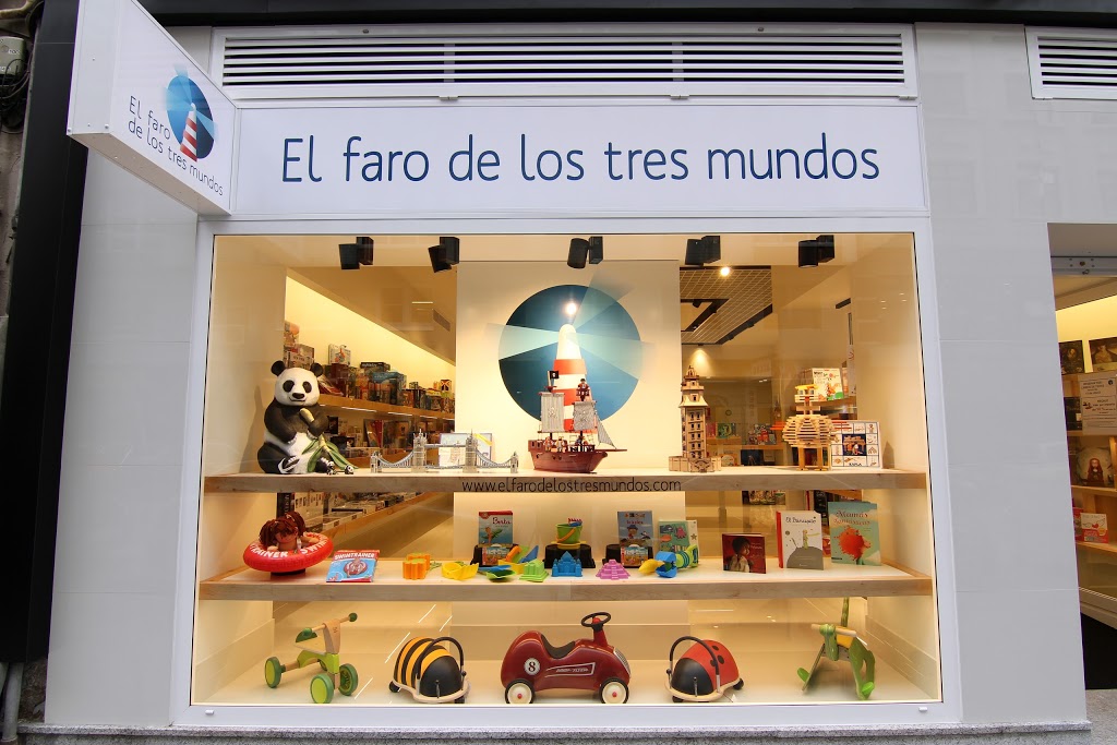 El faro de los tres mundos