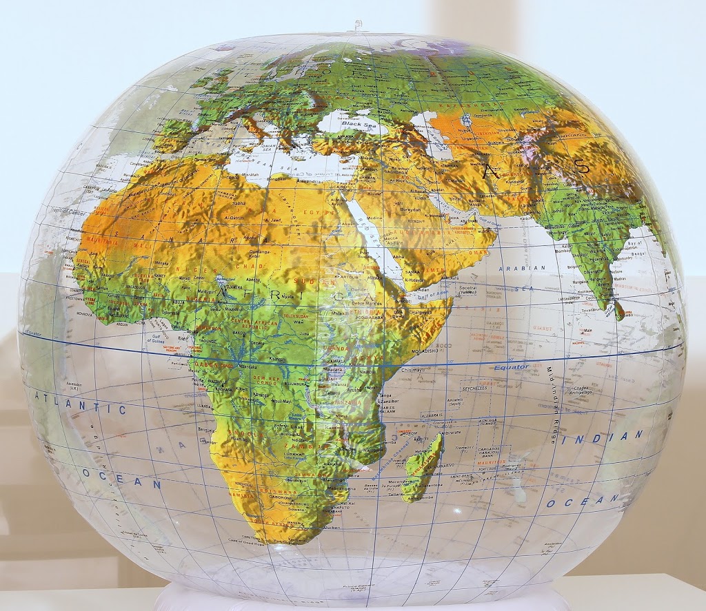 El faro de los tres mundos - Foto 1