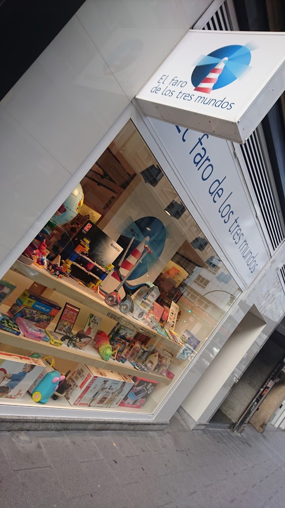 El faro de los tres mundos - Foto 1