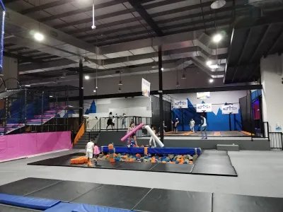 Summit Trampoline Park | La Chorrera