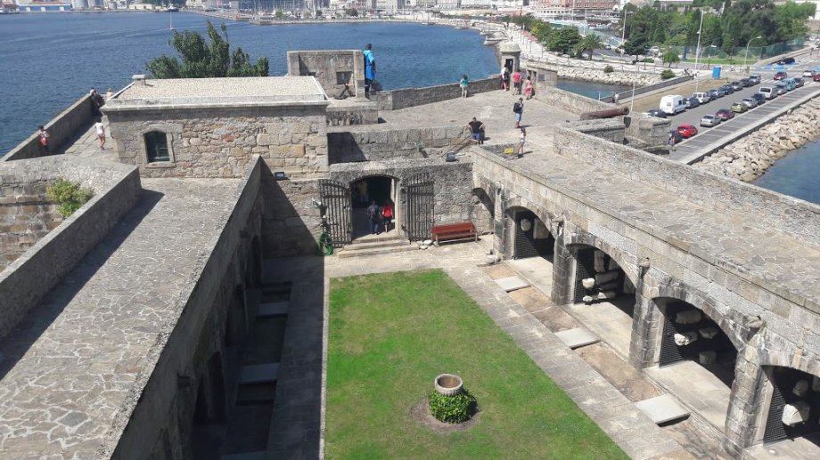 Castillo de San Antón ~ Museo Arqueológico e Histórico - Foto 5