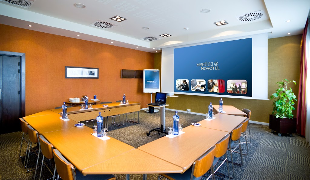 Novotel Barcelona Cornella 17