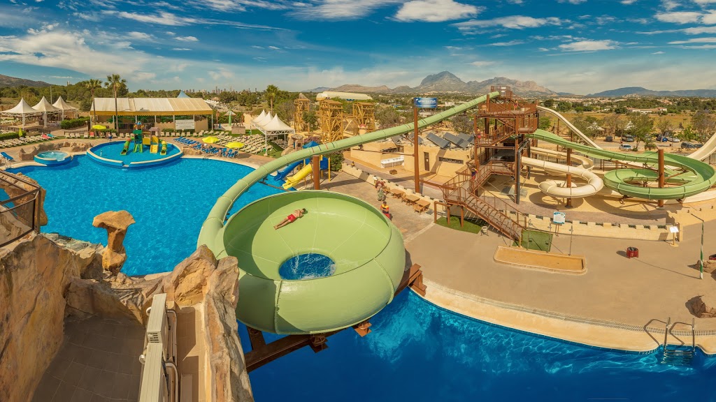 Magic Robin Hood Sports, Water Park & Medieval Lodge Resort 18