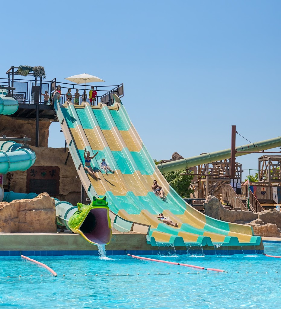 Magic Robin Hood Sports, Water Park & Medieval Lodge Resort 9
