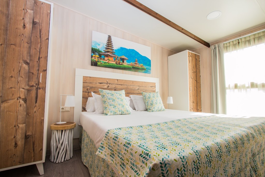 Magic Natura Animal, Water Park & Polynesian Lodge Resort 2