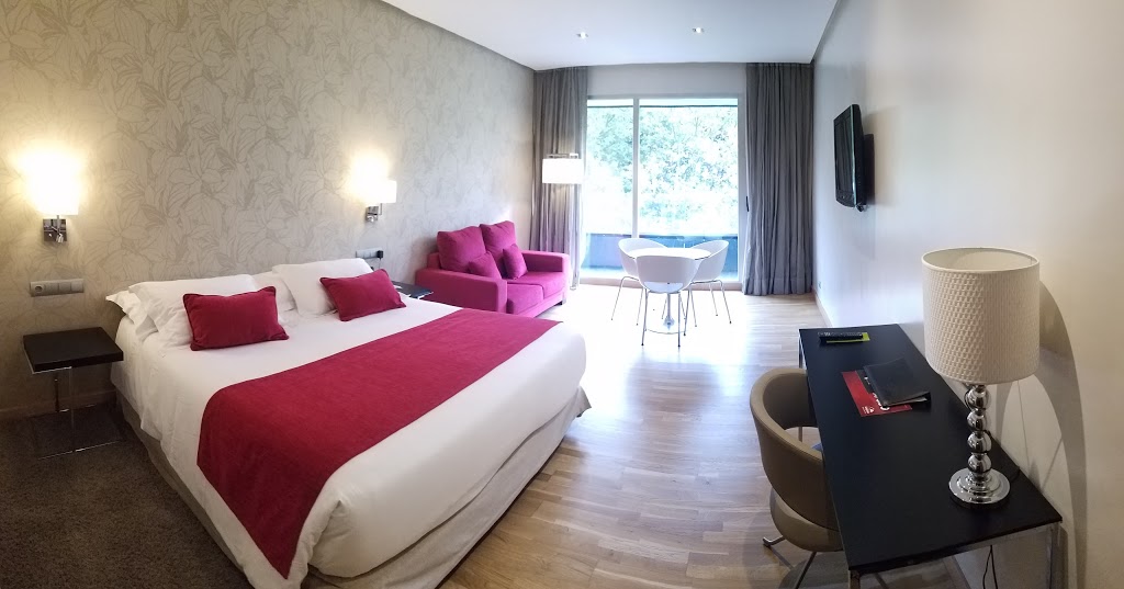 Jardines de Sabatini Apartosuites 12