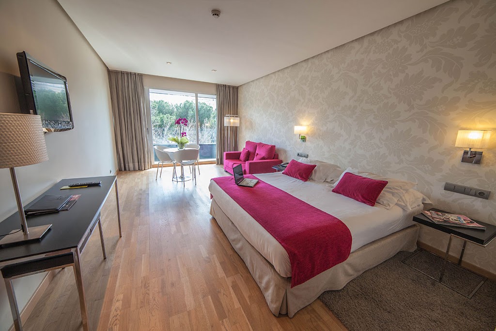 Jardines de Sabatini Apartosuites 6