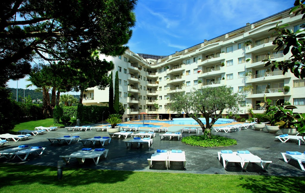 AQUA Hotel Montagut Suites 10