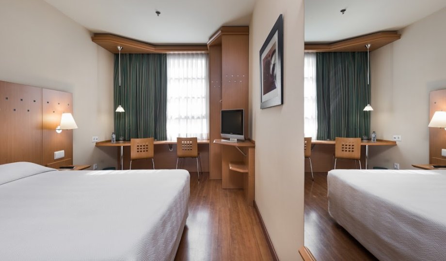 Hotel NH Valencia Las Ciencias - Foto 2