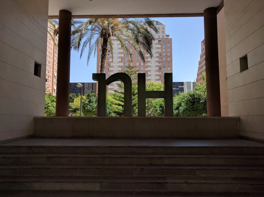 Hotel NH Valencia Las Ciencias - Foto 8