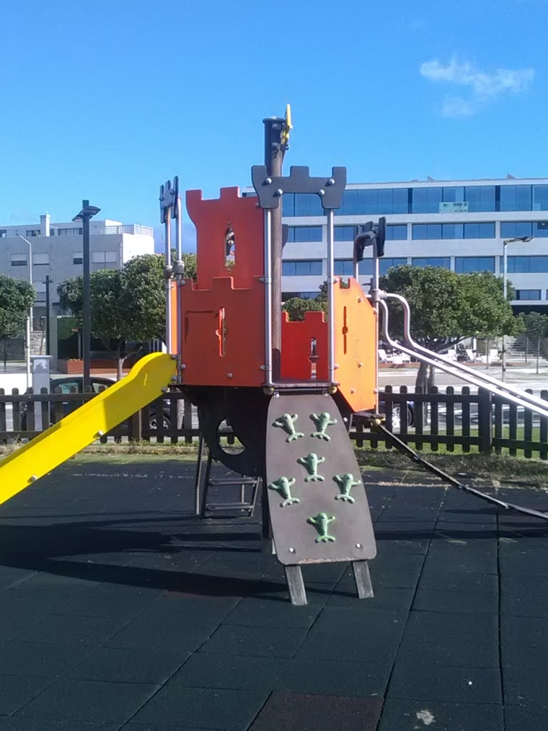 Parque Infantil Avenida Dos Descobrimentos - Foto 2