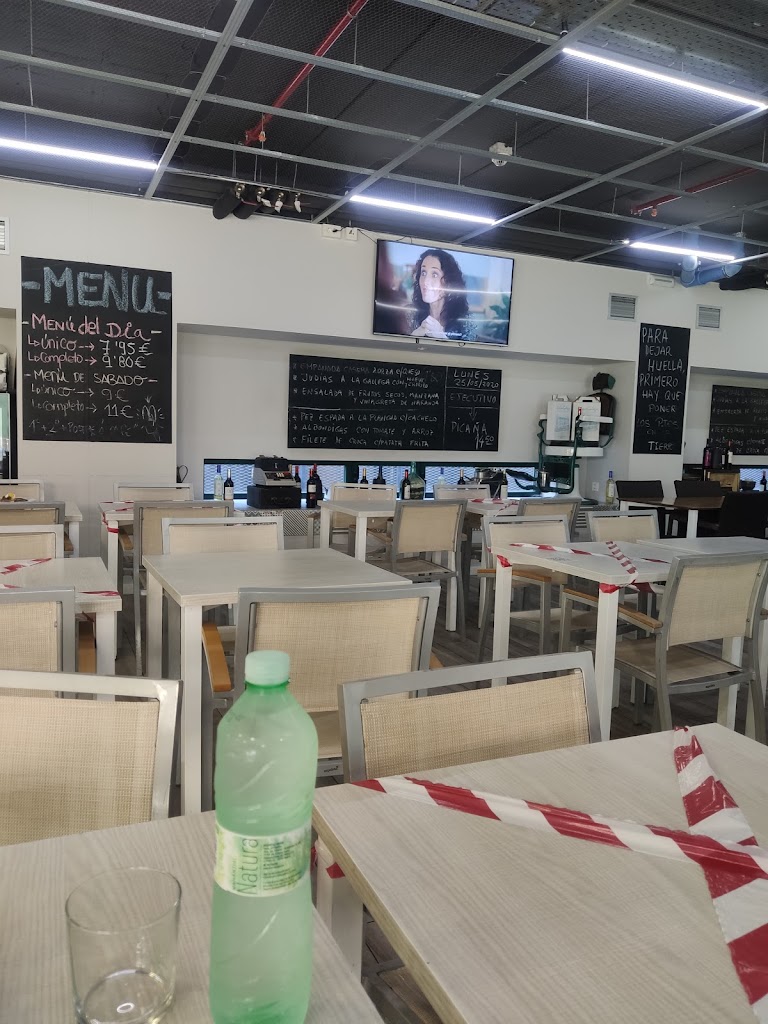 Caupona Restaurante Cafetería - Foto 14