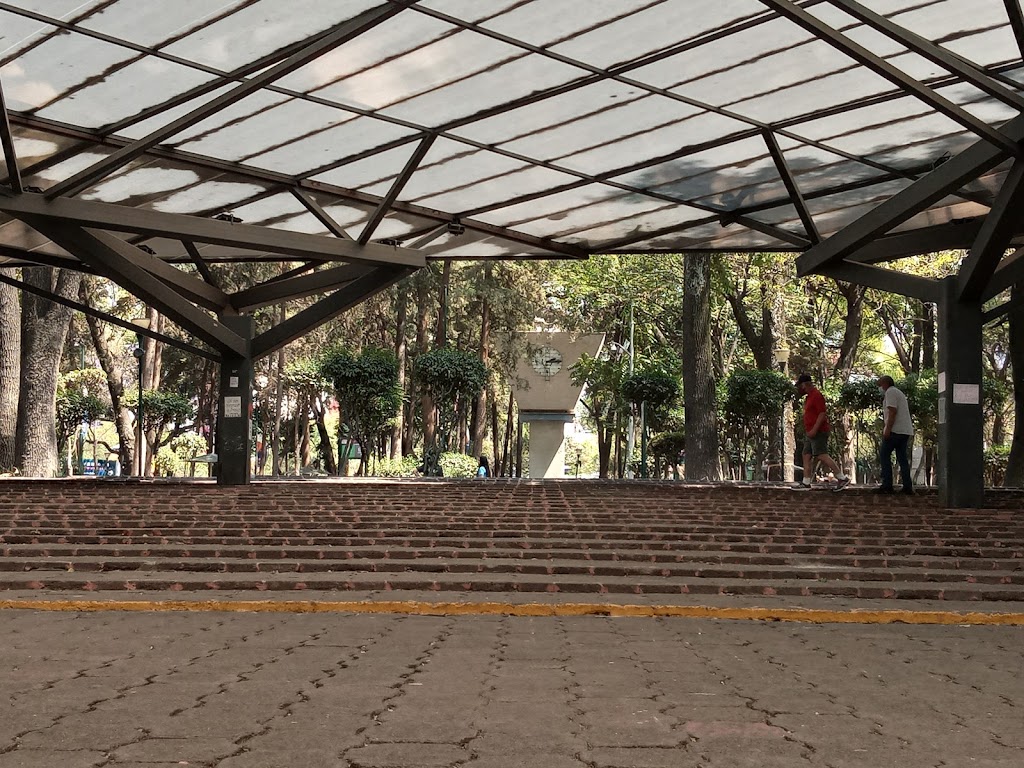 Parque Alfonso Esparza Oteo 8