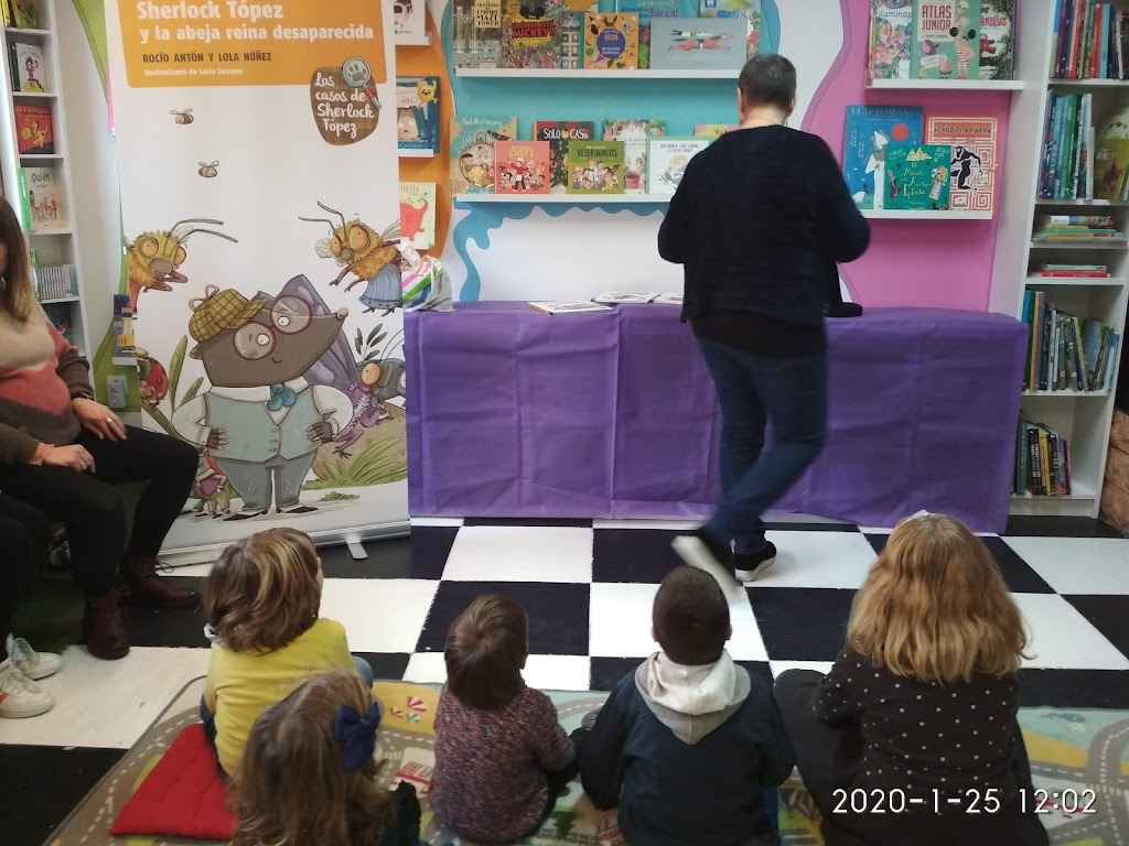 Libroteca el Gato de Cheshire - Foto 1