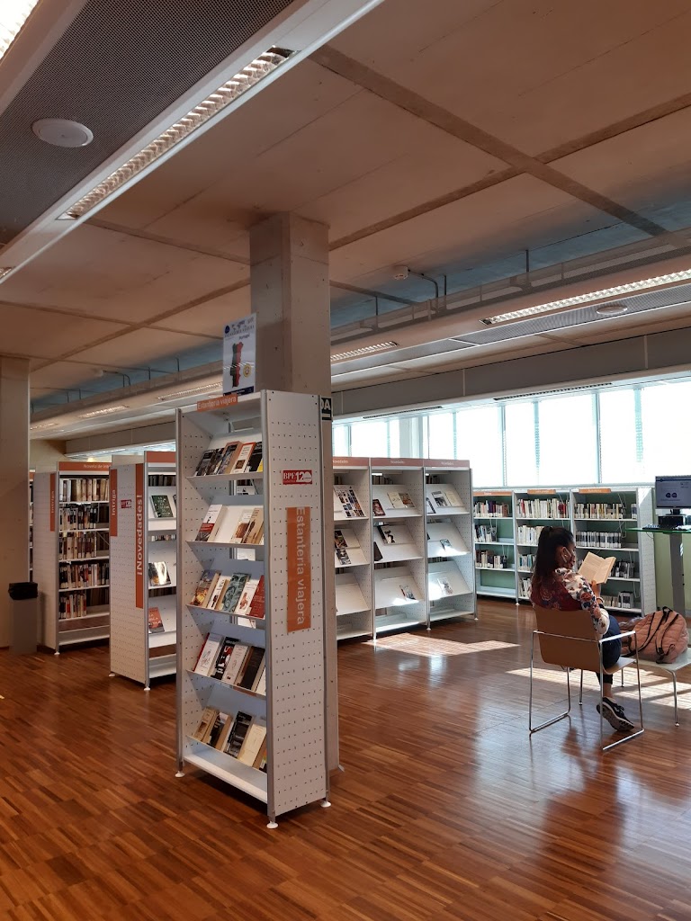 Biblioteca Pública del Estado en Ciudad Real - Foto 16